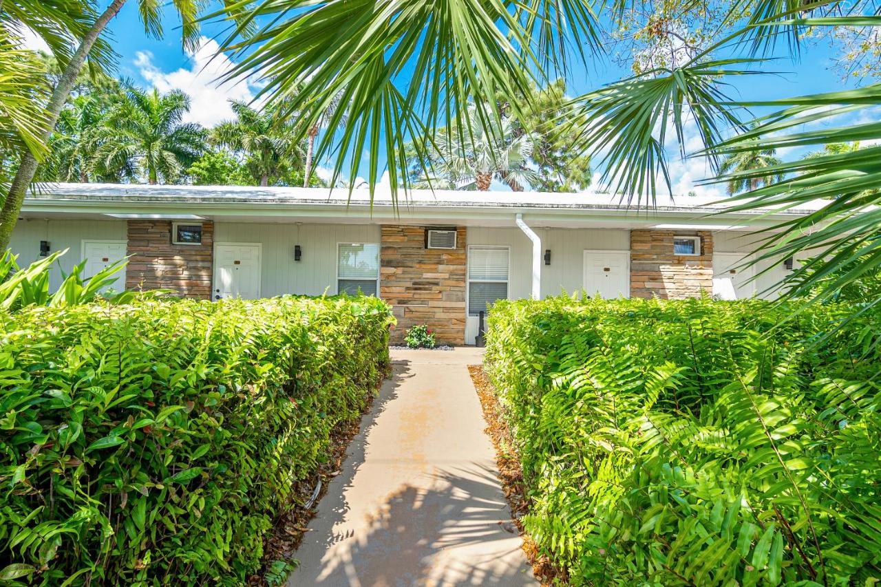 The Fairways Inn Of North Naples Exterior foto